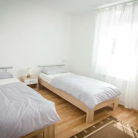 Bb-apartment *